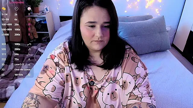 naughtykiss online show from March 13, 2026, 12:32 pm