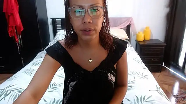 Snapshot of sensual_nataliee chatting on October 8, 2025, 1:34 pm sensual nataliee online show from October 8, 2025, 1:34 pm