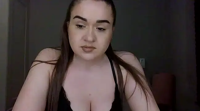 Snapshot of avajade chatting on February 6, 2025, 7:07 pm avajade online show from February 6, 2025, 7:07 pm