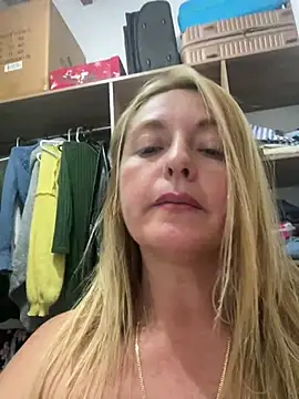 moniquerainx online show from August 6, 2026, 3:34 am