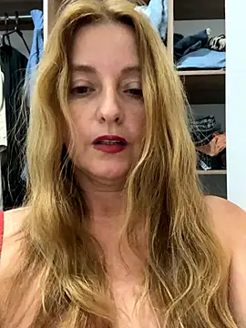 Snapshot of moniquerainx chatting on October 24, 2025, 11:48 pm moniquerainx online show from October 24, 2025, 11:48 pm