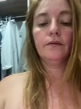 moniquerainx online show from February 19, 2025, 2:23 am