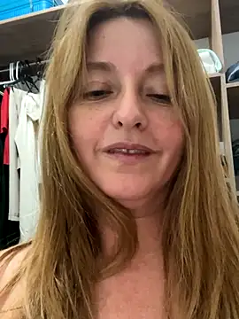 Snapshot of moniquerainx chatting on October 7, 2025, 3:40 am moniquerainx online show from October 7, 2025, 3:40 am