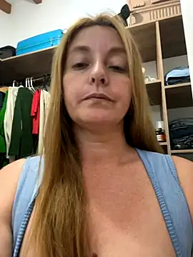 Snapshot of moniquerainx chatting on September 29, 2025, 10:26 pm moniquerainx online show from September 29, 2025, 10:26 pm