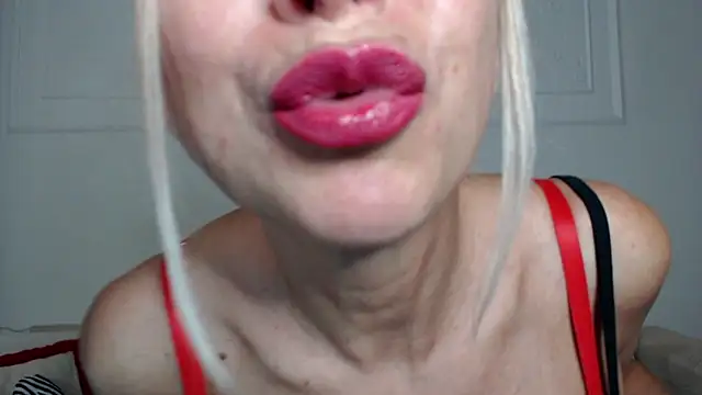 anastasiia1222 online show from June 18, 2026, 6:35 pm