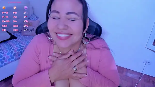 esmeralda milf online show from March 4, 2025, 9:00 pm