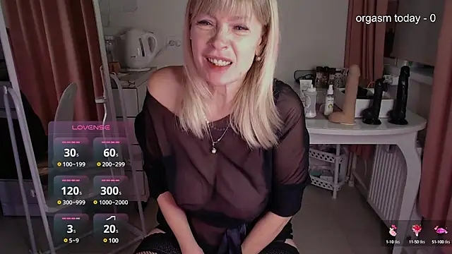 JuliaVilnet online show from February 12, 2025, 5:15 am
