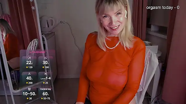 JuliaVilnet online show from January 22, 2025, 5:16 am