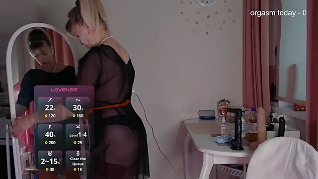 JuliaVilnet online show from February 24, 2025, 5:11 am