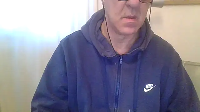 Snapshot of ANONIMO7735 chatting on February 18, 2026, 6:44 am ANONIMO7735 online show from February 18, 2026, 6:44 am