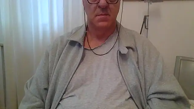 ANONIMO7735 online show from October 19, 2025, 5:32 am