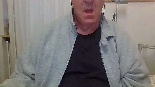 ANONIMO7735 online show from October 18, 2025, 4:58 am