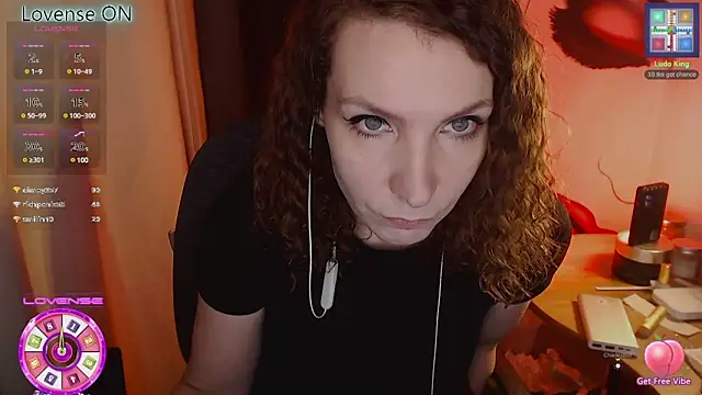 JohansonKatie online show from February 26, 2025, 4:05 pm