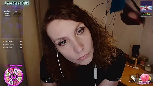 JohansonKatie online show from February 25, 2025, 5:51 pm