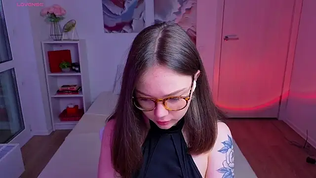 Snapshot of MilenaSaint chatting on October 6, 2025, 4:35 am MilenaSaint online show from October 6, 2025, 4:35 am