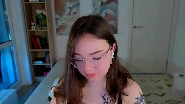 MilenaSaint online show from June 2, 2026, 4:01 am