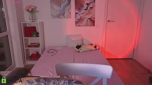 Snapshot of MilenaSaint chatting on October 31, 2025, 4:20 am MilenaSaint online show from October 31, 2025, 4:20 am