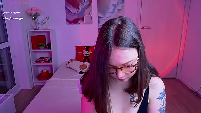 Snapshot of MilenaSaint chatting on October 20, 2025, 4:36 am MilenaSaint online show from October 20, 2025, 4:36 am