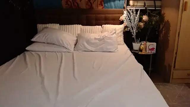 xheavenlytrans online show from November 9, 2025, 1:48 pm