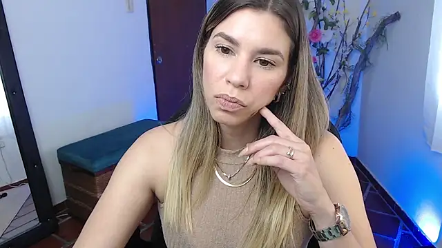 ms sofia x online show from September 26, 2025, 3:41 pm