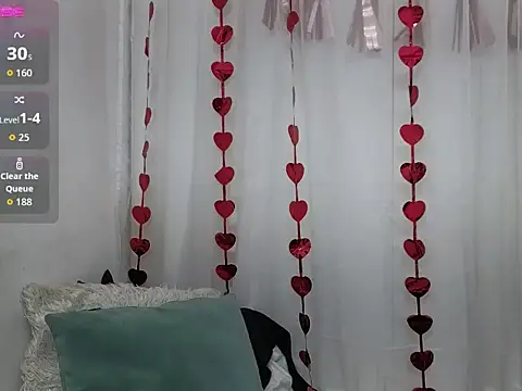 ninaa fox online show from September 26, 2025, 4:36 pm