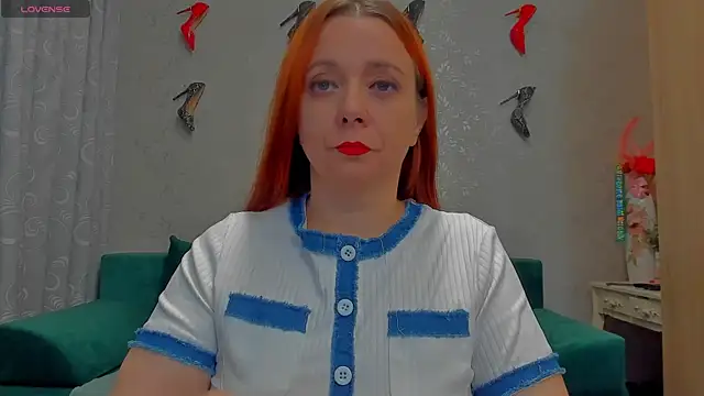 Snapshot of emilianna666 chatting on October 8, 2025, 8:38 am emilianna666 online show from October 8, 2025, 8:38 am