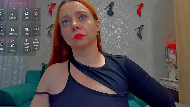 Snapshot of emilianna666 chatting on October 1, 2025, 1:26 pm emilianna666 online show from October 1, 2025, 1:26 pm