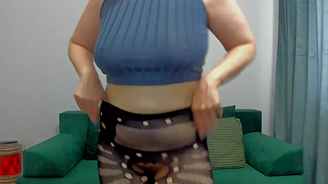 emilianna666 online show from May 20, 2026, 11:40 am