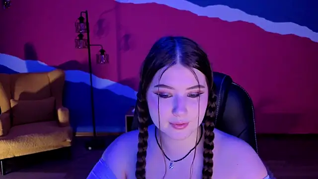 Snapshot of NicoleFoxery chatting on September 20, 2025, 6:24 pm NicoleFoxery online show from September 20, 2025, 6:24 pm