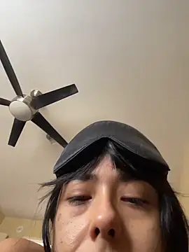 Evie-Luna online show from November 22, 2025, 7:02 pm