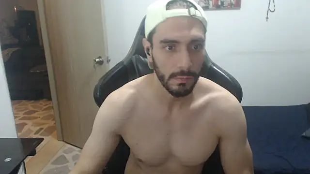 Snapshot of samuelgarcia_ chatting on September 24, 2025, 9:05 am samuelgarcia online show from September 24, 2025, 9:05 am