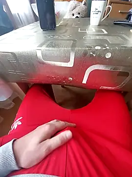 Snapshot of MlodyDres chatting on October 15, 2025, 6:54 am MlodyDres online show from October 15, 2025, 6:54 am