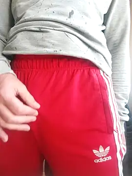 Snapshot of MlodyDres chatting on October 3, 2025, 8:16 am MlodyDres online show from October 3, 2025, 8:16 am