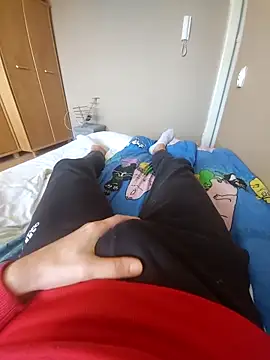 Snapshot of MlodyDres chatting on October 19, 2025, 8:28 am MlodyDres online show from October 19, 2025, 8:28 am