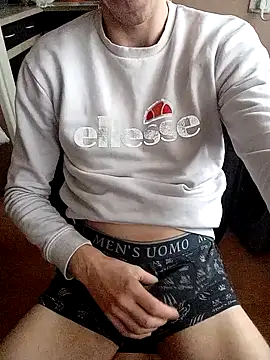 MlodyDres online show from January 6, 2025, 8:46 am