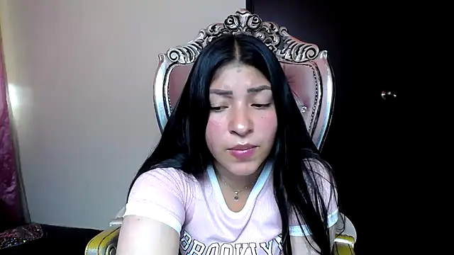 holly20a online show from March 21, 2025, 4:18 pm