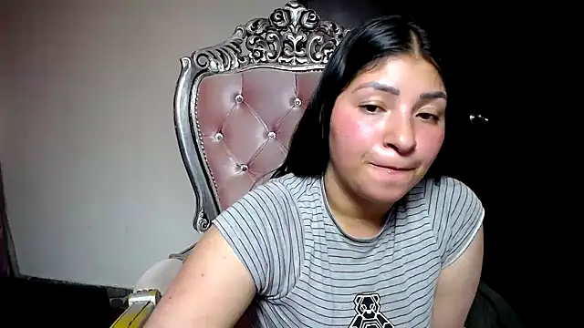 holly20a online show from February 14, 2025, 3:47 pm