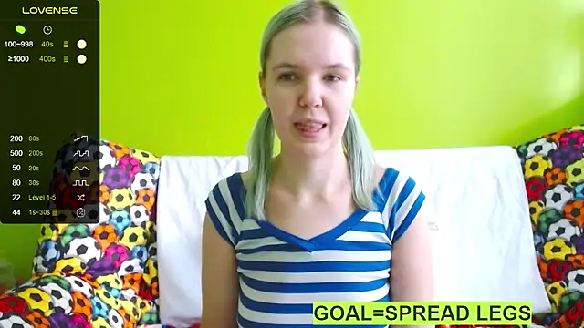 Snapshot of Ultra_Meow chatting on February 16, 2025, 10:54 am Ultra Meow online show from February 16, 2025, 10:54 am