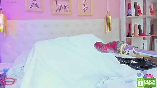 leylla  online show from March 22, 2026, 12:29 pm