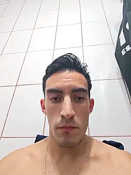 Snapshot of TommyMomentum chatting on October 21, 2025, 4:12 am TommyMomentum online show from October 21, 2025, 4:12 am