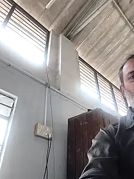 Snapshot of tz143143 chatting on January 12, 2026, 11:28 am tz143143 online show from January 12, 2026, 11:28 am