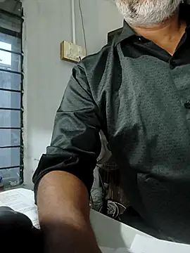 Snapshot of tz143143 chatting on January 10, 2026, 12:33 pm tz143143 online show from January 10, 2026, 12:33 pm