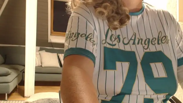 Snapshot of KimMitchelli chatting on October 14, 2025, 6:08 pm KimMitchelli online show from October 14, 2025, 6:08 pm