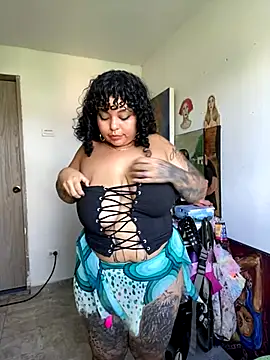 Snapshot of PrincessLauren420 chatting on October 1, 2025, 7:51 pm PrincessLauren420 online show from October 1, 2025, 7:51 pm