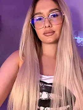 Snapshot of mollyxxx chatting on October 25, 2025, 3:17 am mollyxxx online show from October 25, 2025, 3:17 am