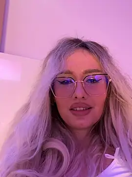 Snapshot of mollyxxx chatting on January 14, 2025, 6:13 am mollyxxx online show from January 14, 2025, 6:13 am