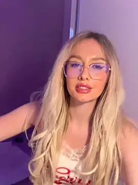 Snapshot of mollyxxx chatting on January 16, 2025, 4:17 am mollyxxx online show from January 16, 2025, 4:17 am