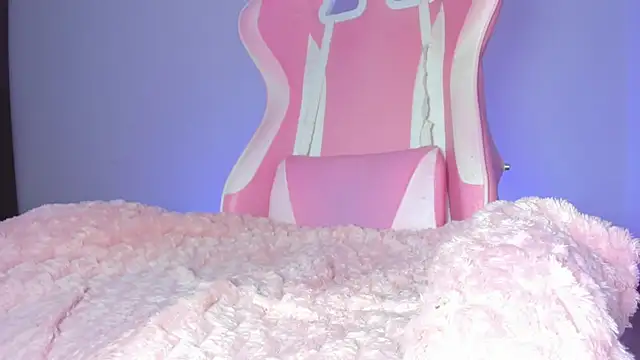 KataFerreira777 online show from February 3, 2026, 3:04 am