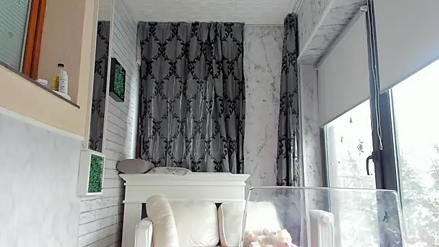 Miss Ariana  online show from February 11, 2026, 8:36 am