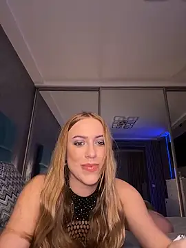 Snapshot of RockQueen_A chatting on February 3, 2026, 5:16 am RockQueen A online show from February 3, 2026, 5:16 am